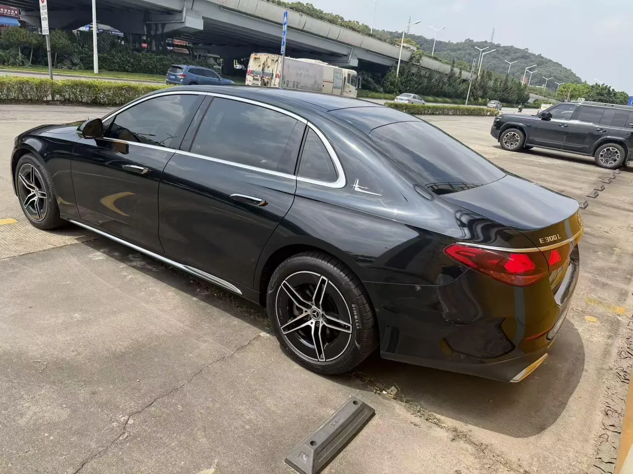 Mercedes Benz E Class 2025 E 300 L 48V 2.0T Luxury Automatic Gear 6