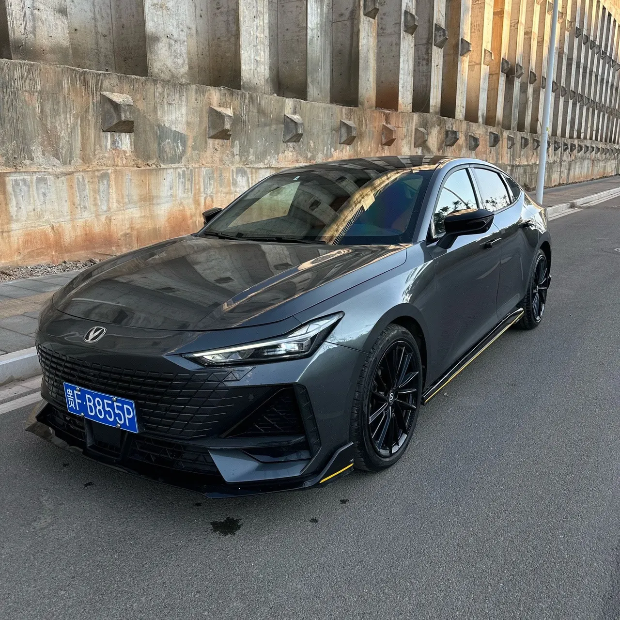 Open image lightbox: ChangAn 2023 UNI-V 1.5T Sports Edition Automatic