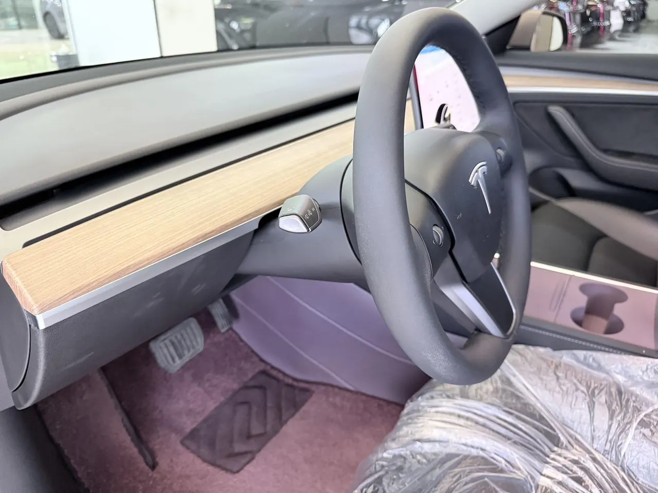 Tesla 2022 Model 3 rear-wheel drive version of automatic transmission 10