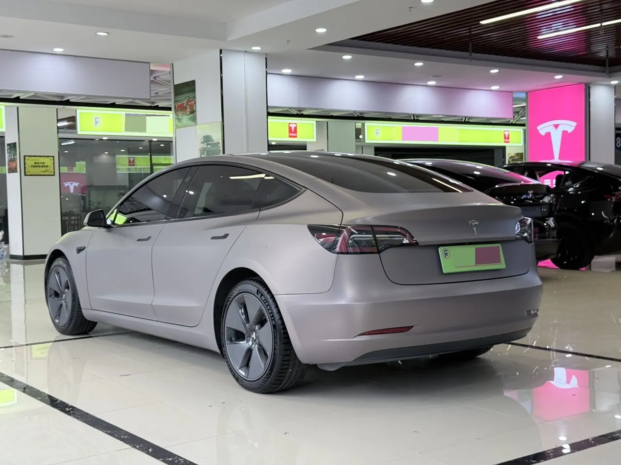 Tesla 2022 Model 3 rear-wheel drive version of automatic transmission 4