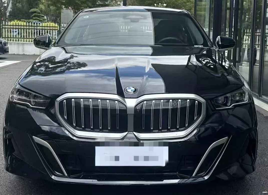 BMW 5 series 2025 530Li 48V 2.0T exclusive m sports suit automatic gear 2