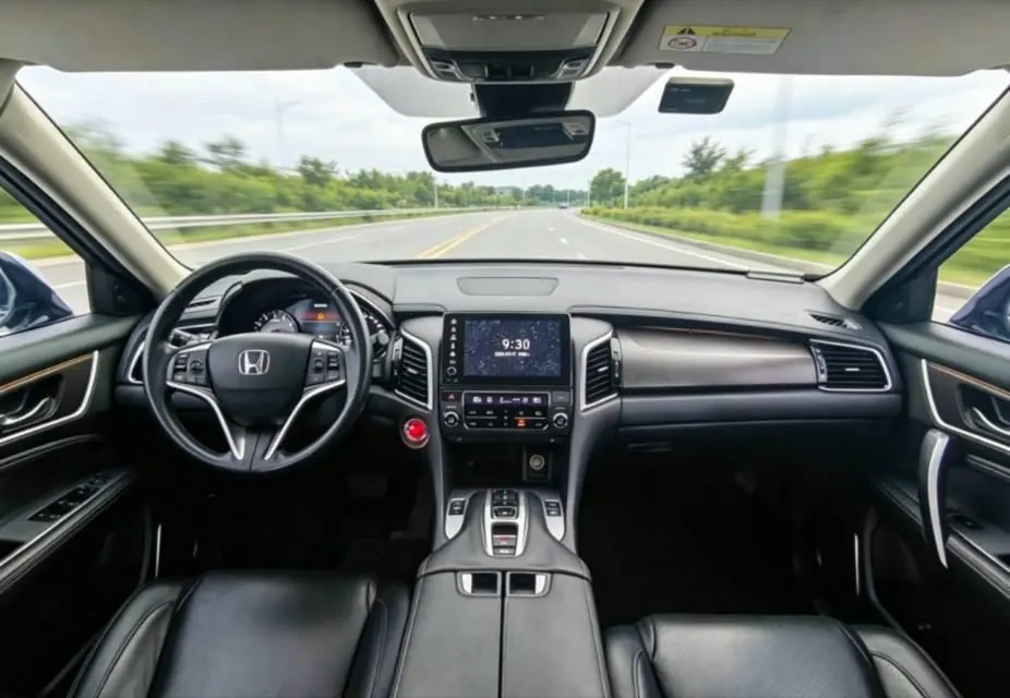 Honda 2020 crown road 2.0T 370TURBO four-wheel drive exclusive edition two-color automatic gear 2