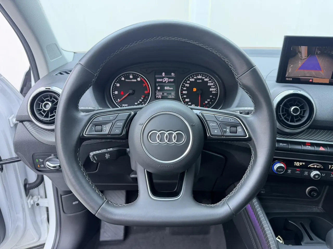 Audi 2022 Q2L 1.4TFSI 35TFSI Fashion Dynamic Automatic 9