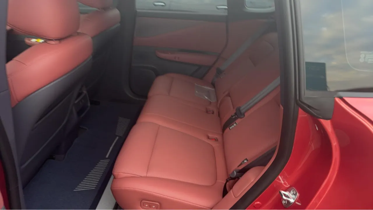 Nissan 2026 NX 8 650 Max Automatic 11