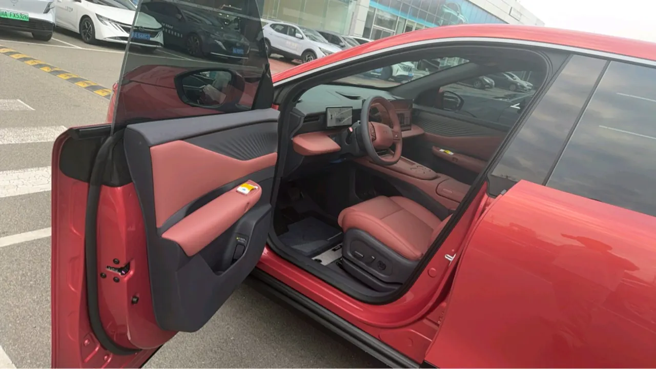 Nissan 2026 NX 8 650 Max Automatic 7