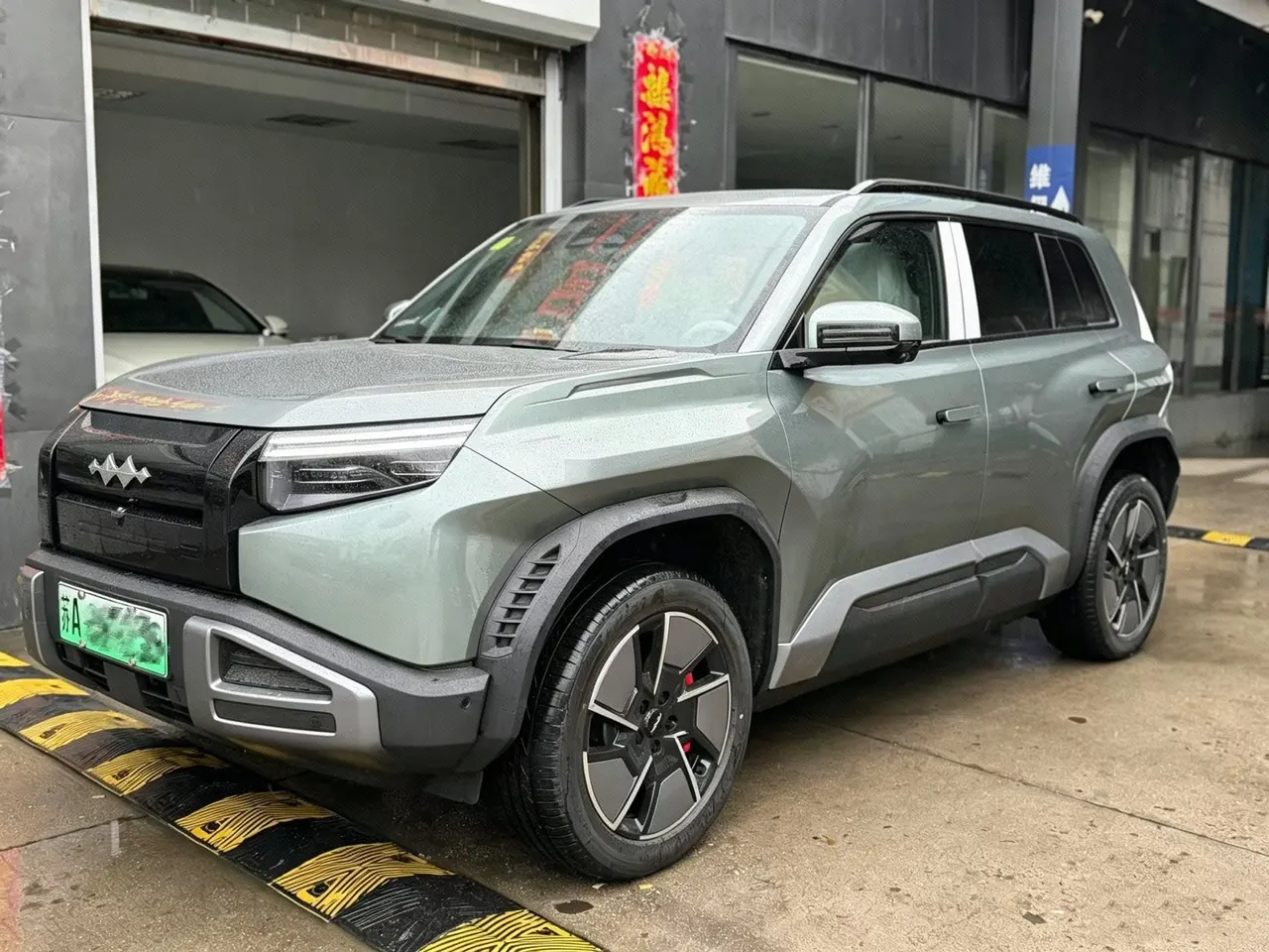 Открыть галерею: FangChengBao 2025 titanium 3 501KM four-wheel drive intelligent driving Ultra version automatic gear