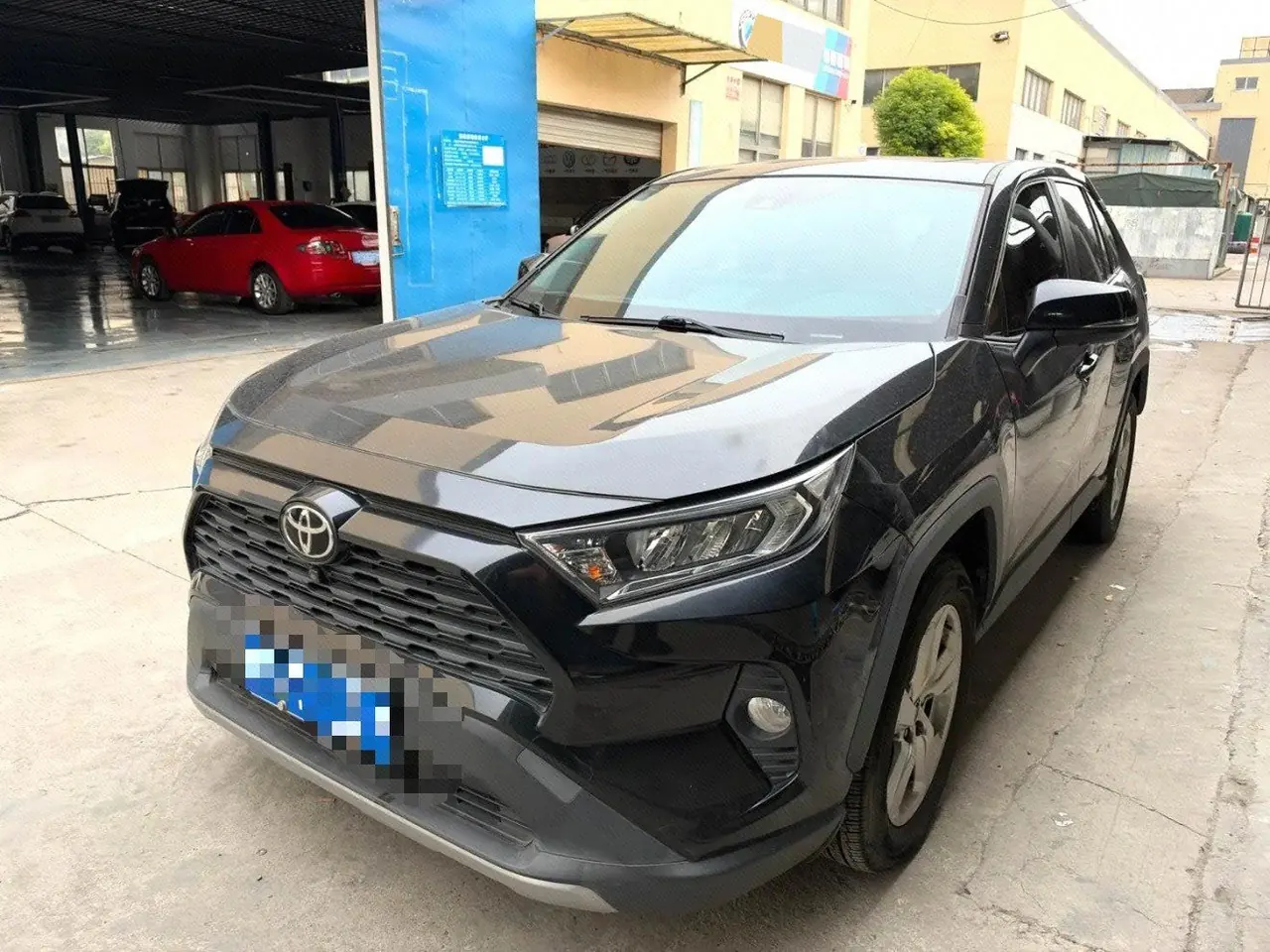 打开图片灯箱:Toyota 2020 RAV4 Rongbo 2.0 Stepless Two-Drive Fashion Edition Automatic Gear