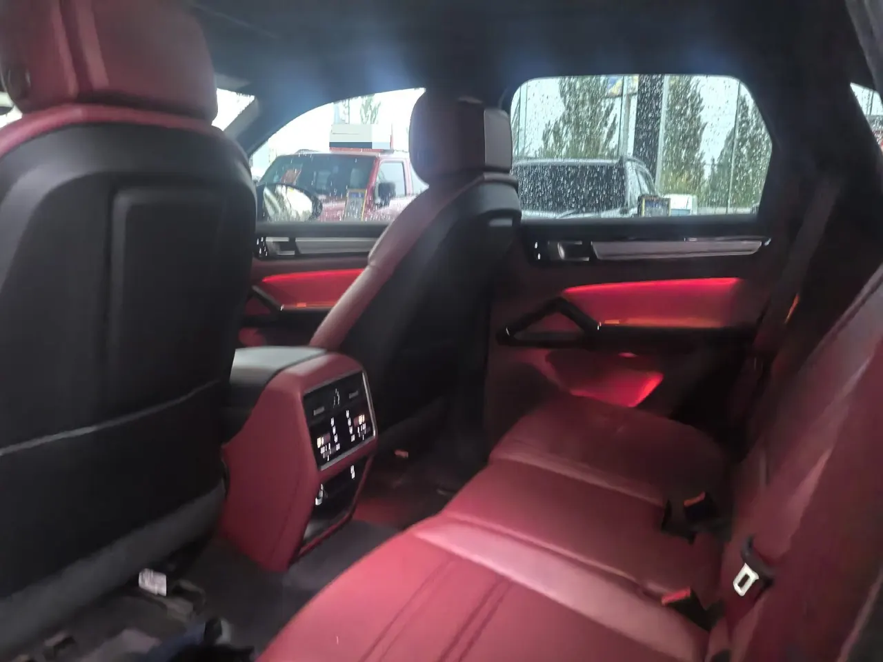 Porsche Cayenne New Energy (Imported) 2023 Cayenne Oil and Electric Hybrid 2.0T Platinum Automatic Gear 5