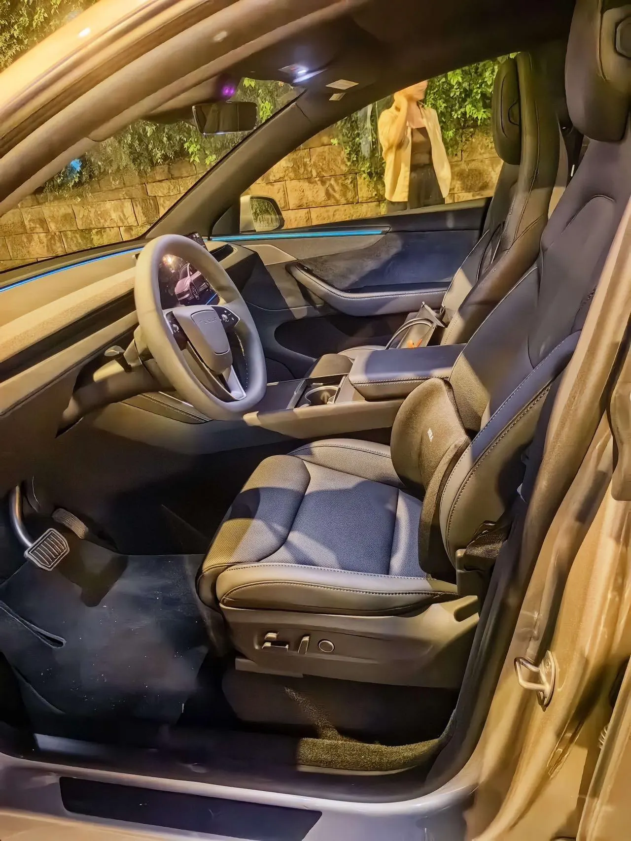 Tesla 2025 Model Y L Long Endurance All-Wheel Drive Automatic Transmission 7