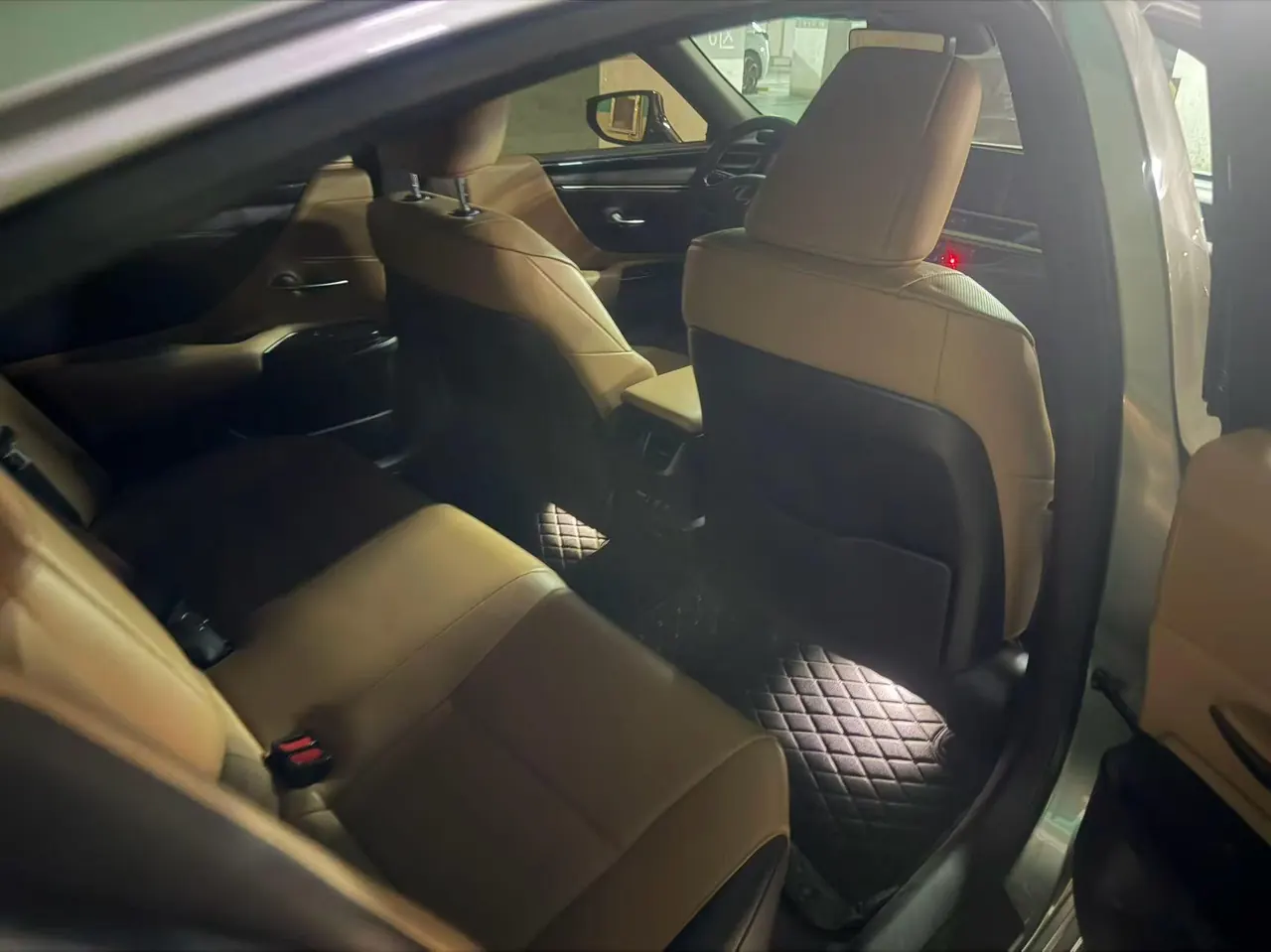 Lexus ES (Imported) 2020 ES200 2.0 Stepless Premium Edition Automatic Gear 3