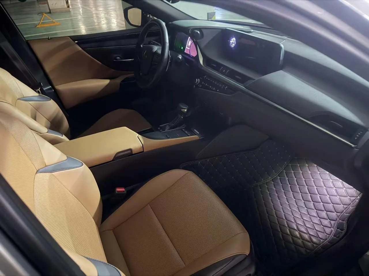 Lexus ES (Imported) 2020 ES200 2.0 Stepless Premium Edition Automatic Gear 4