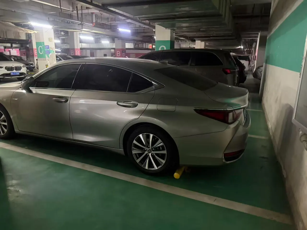 Lexus ES (Imported) 2020 ES200 2.0 Stepless Premium Edition Automatic Gear 5