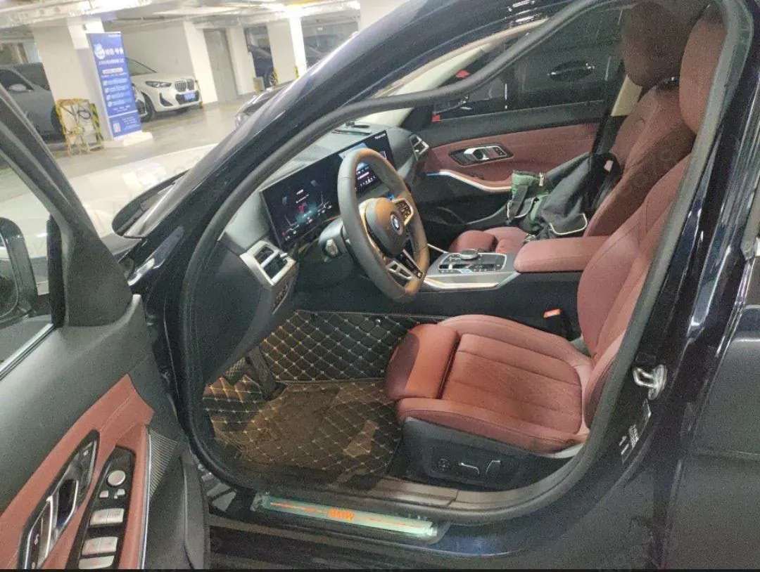 BMW 2026 i3 eDrive 35 L automatic gear 3