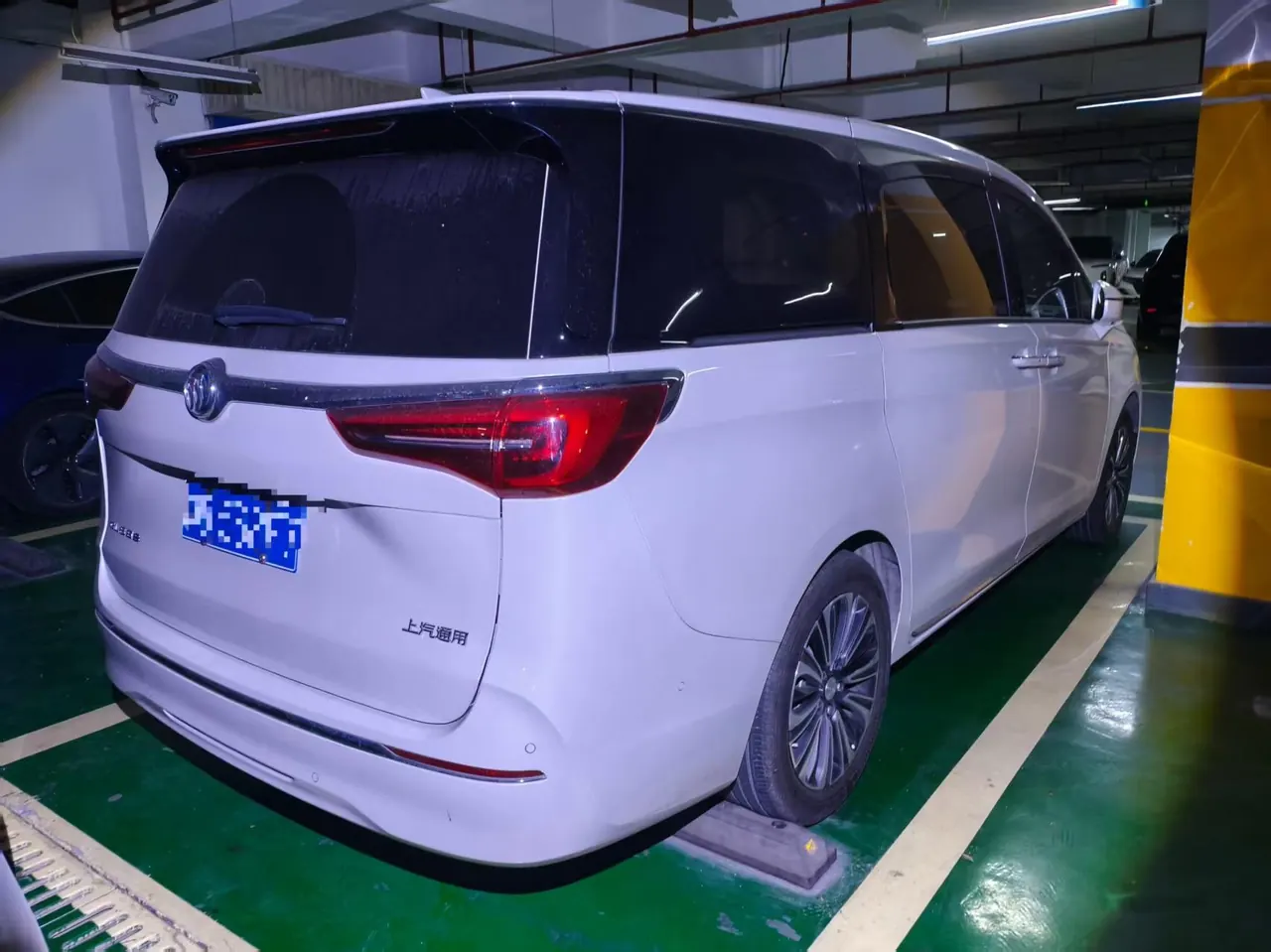 Buick 2023 GL8 ES Lu Zun 48V 2.0T 653T Flagship Automatic Gear 2