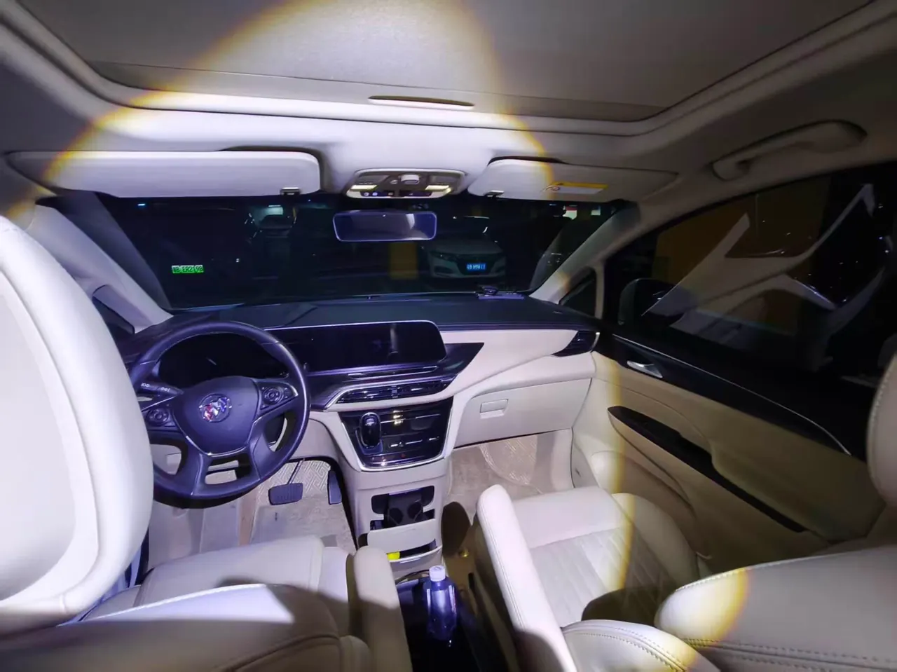 Buick 2023 GL8 ES Lu Zun 48V 2.0T 653T Flagship Automatic Gear 4
