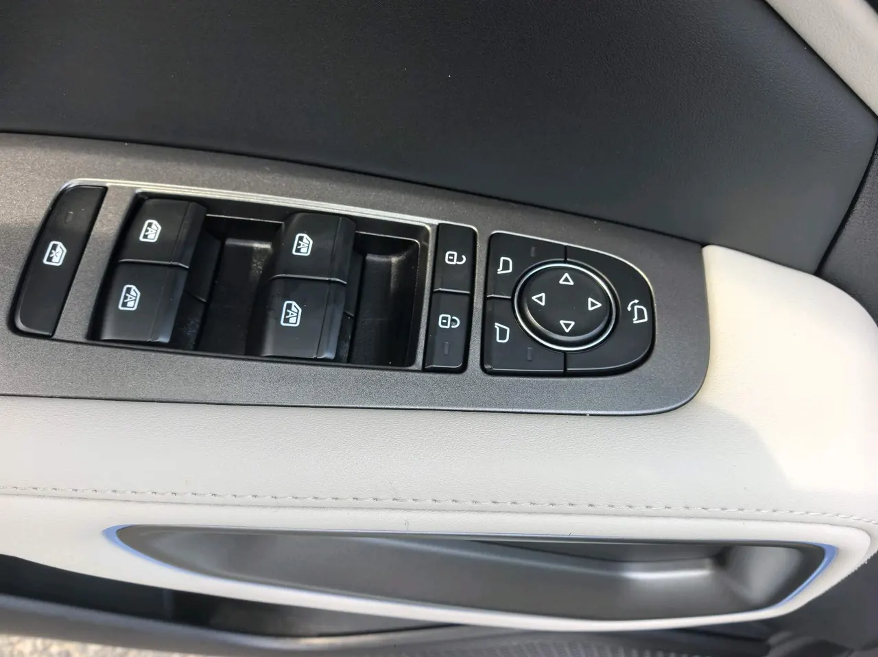 BYD 2025 Yuan UP Smart Driving 401KM Vital Automatic Gear 15
