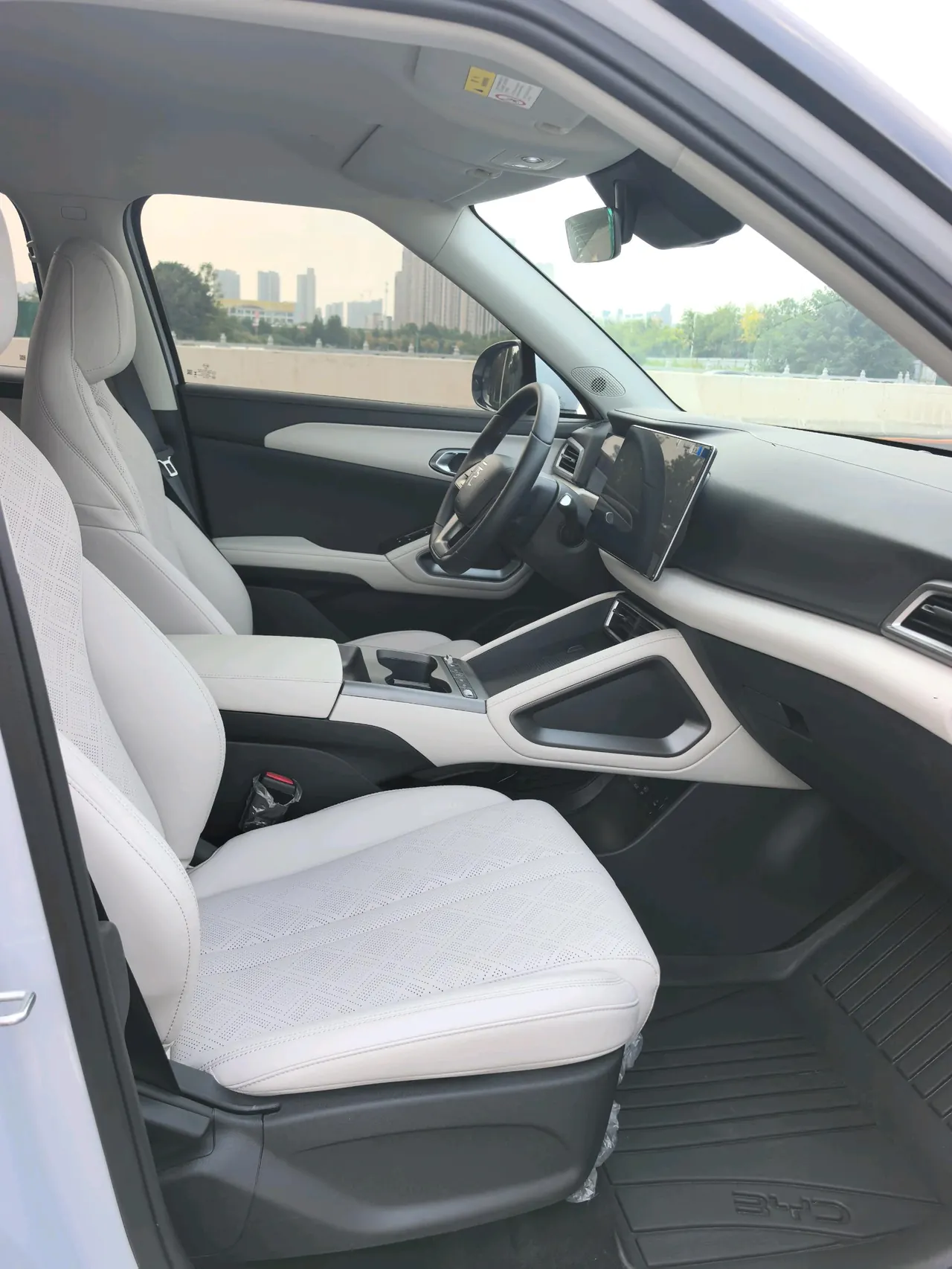 BYD 2025 Yuan UP Smart Driving 401KM Vital Automatic Gear 9