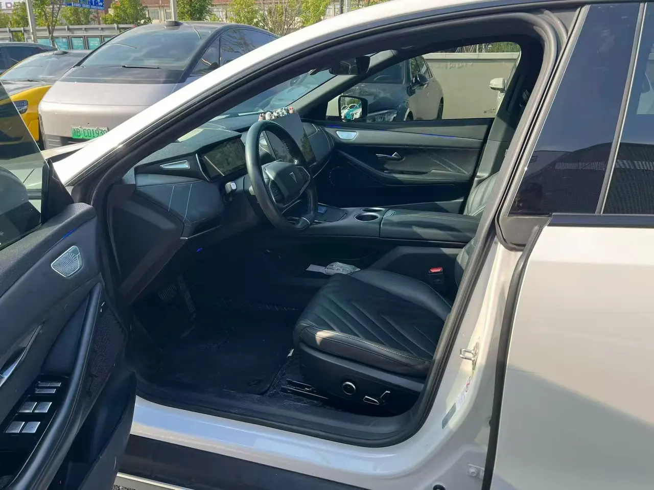 ChangAn Deepal 2023 SL 03 200Max Range-extended Automatic Gear 2
