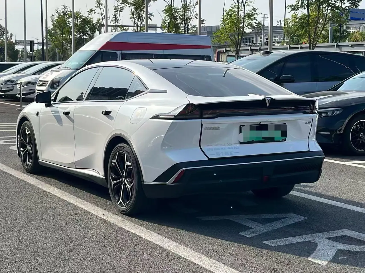 ChangAn Deepal 2023 SL 03 200Max Range-extended Automatic Gear 4