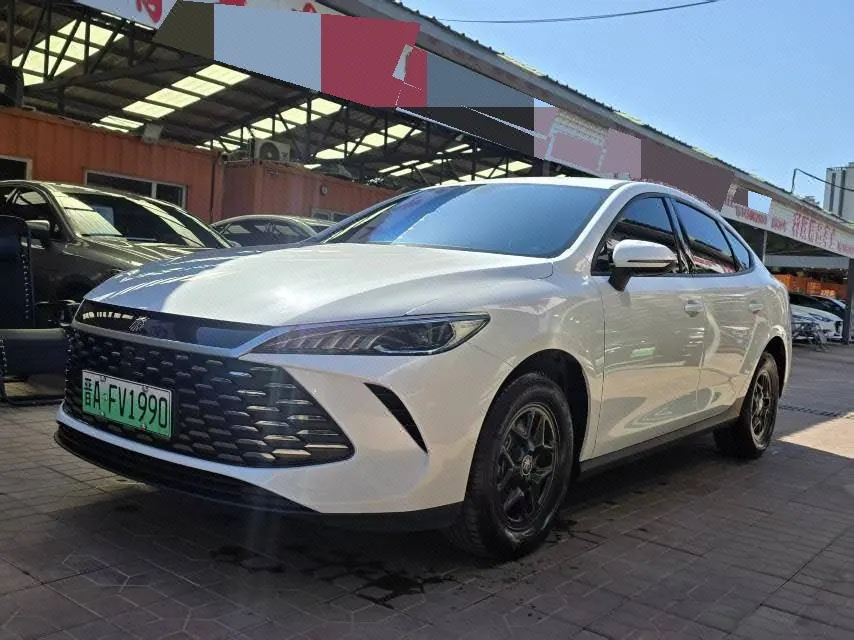 Открыть галерею: BYD 2026 Qin PLUS DM-i 1.5 CVT 128km Entry-Level Automatic