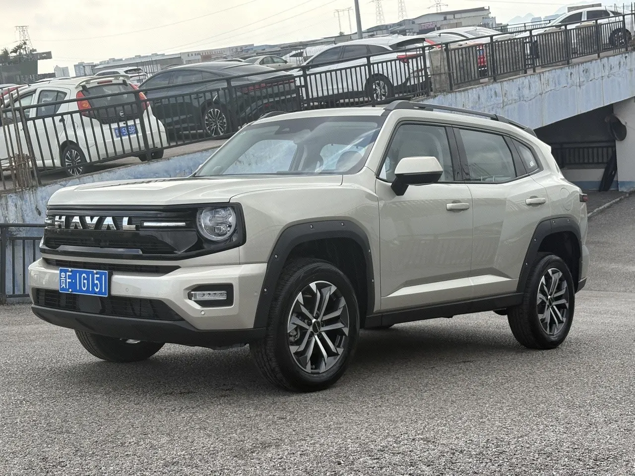 打开图片灯箱:Haval 2026 big dog PLUS 2.0T four-wheel drive Chaoye version automatic gear