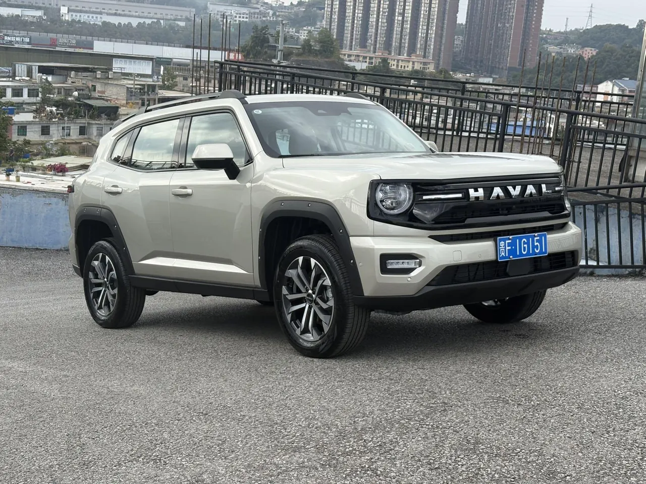 Haval 2026 big dog PLUS 2.0T four-wheel drive Chaoye version automatic gear 3