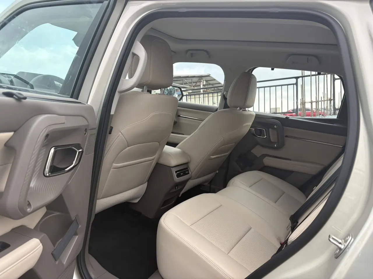 Haval 2026 big dog PLUS 2.0T four-wheel drive Chaoye version automatic gear 8