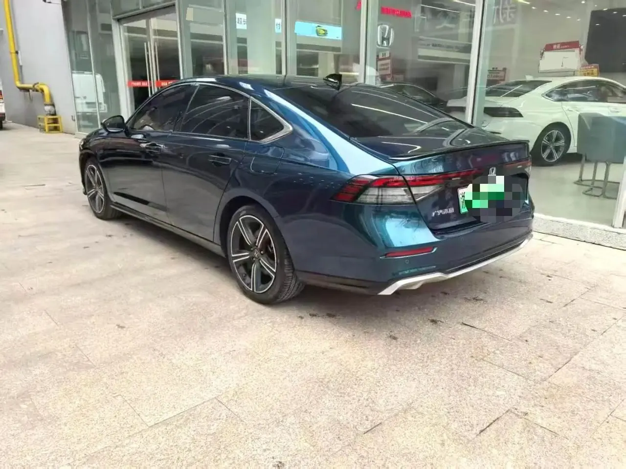 Honda Accord New Energy 2023 11th Generation Accord e:PHEV 2.0 Stepless Flagship Automatic Gear 4