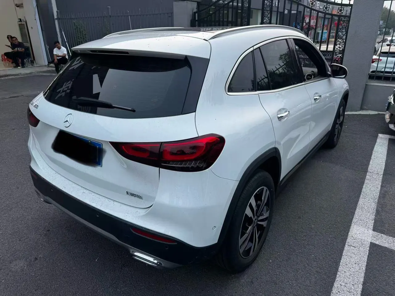 Mercedes Benz 2020 GLA 200 1.3T automatic gear 5