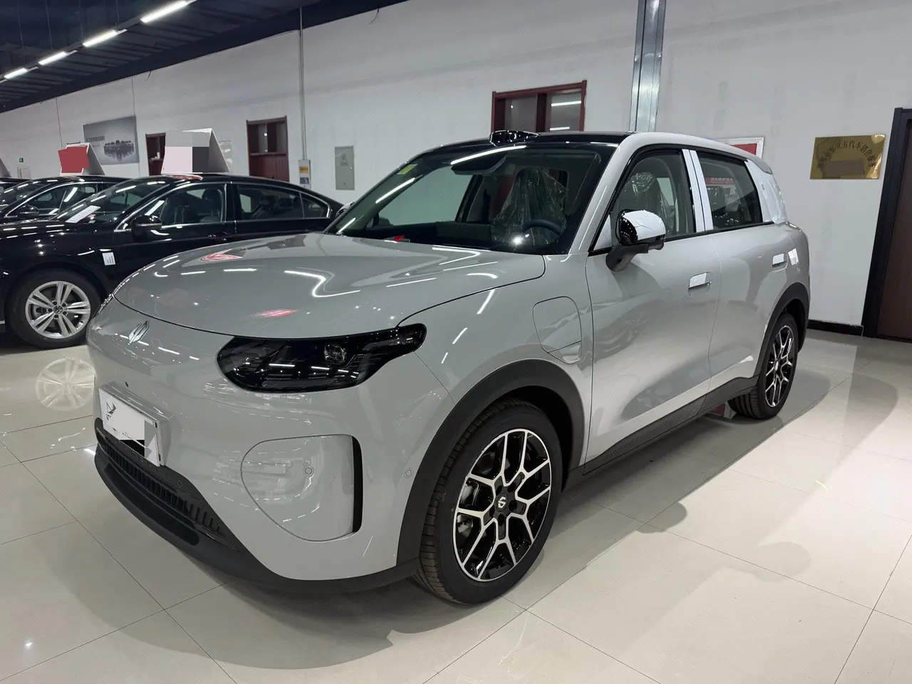 Открыть галерею: Leapmotor 2026 A 10 505 Laser Radar Edition Automatic Gear