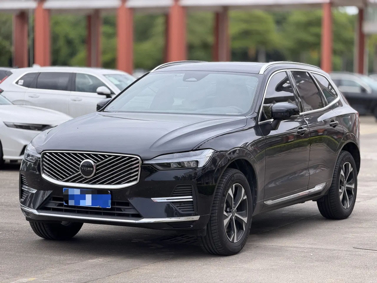 Open image lightbox: Volvo 2026 XC60 48V 2.0T B5 All-Wheel Drive Intelligent Luxury Edition Automatic Transmission