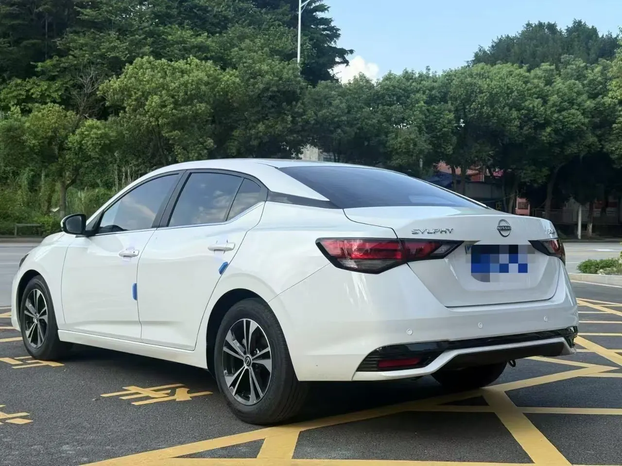 Nissan 2023 Sylphy 1.6 Stepless Pleasant Edition Automatic Gear 9