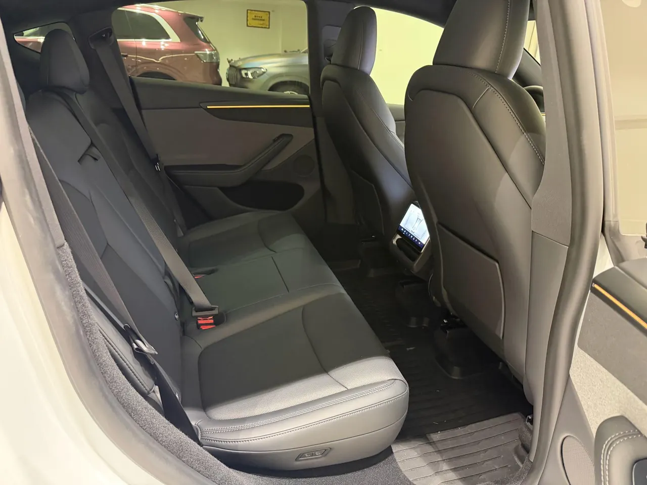 Tesla 2026 Model Y Rear-Wheel-Drive Automatic 10