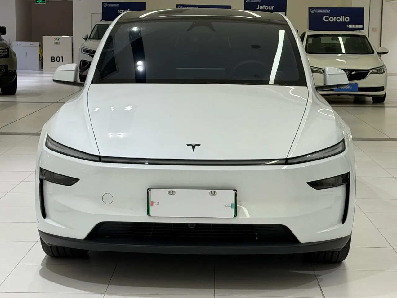 Tesla 2026 Model Y Rear-Wheel-Drive Automatic 2