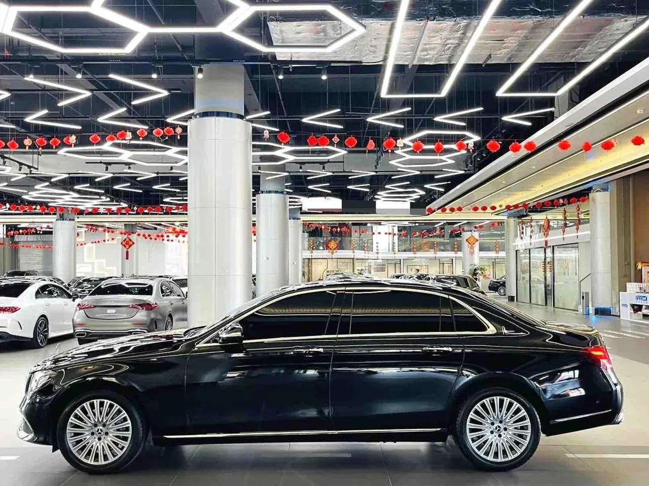 Mercedes Benz E-Class 2020 E 300 L 2.0T Special Edition (Modified) Automatic Gear 11