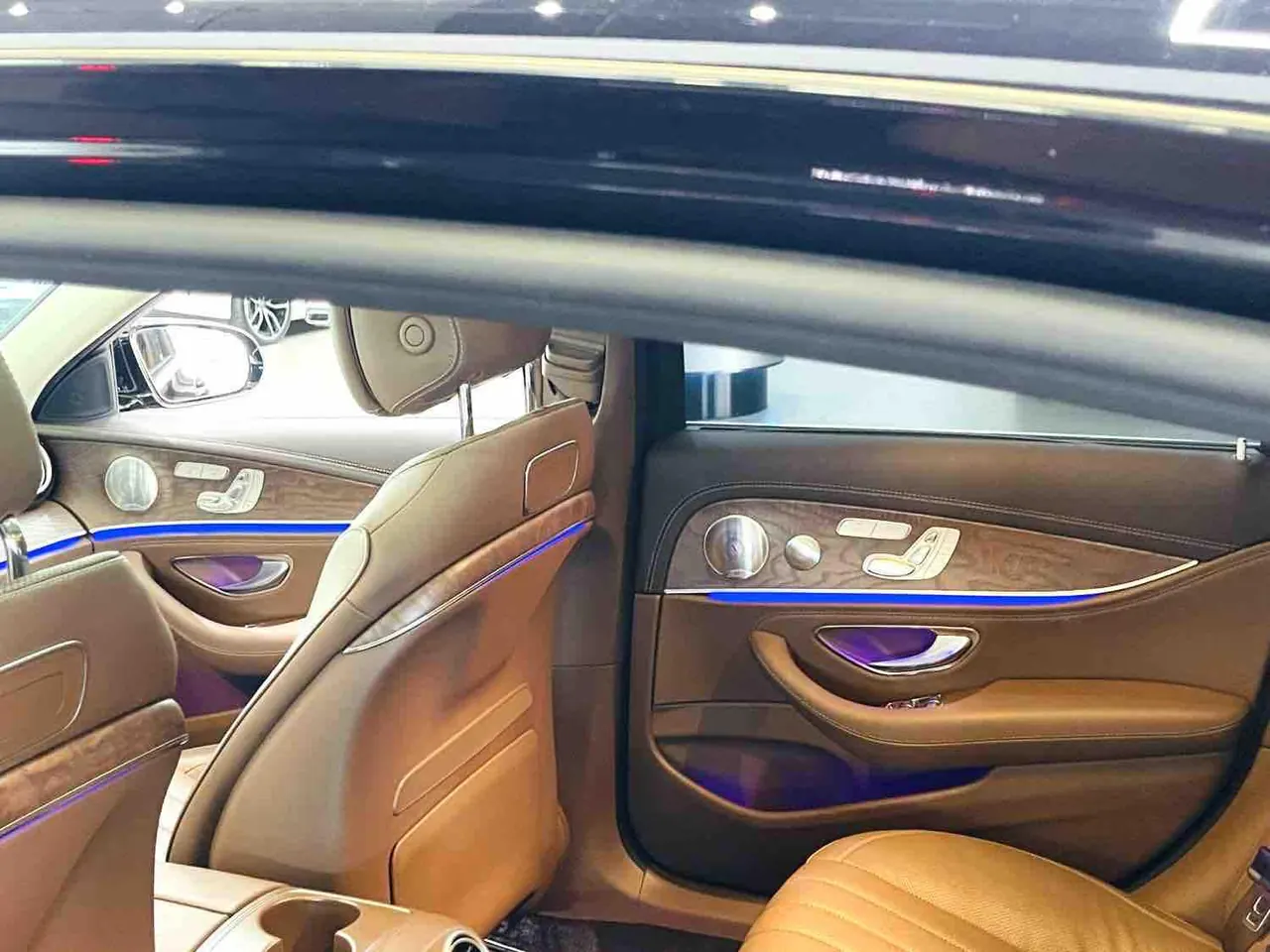 Mercedes Benz E-Class 2020 E 300 L 2.0T Special Edition (Modified) Automatic Gear 8