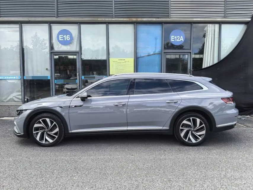 Volkswagen 2023 CC Hunting Car 2.0TSI 330TSI Hunting Edition Automatic Gear 3