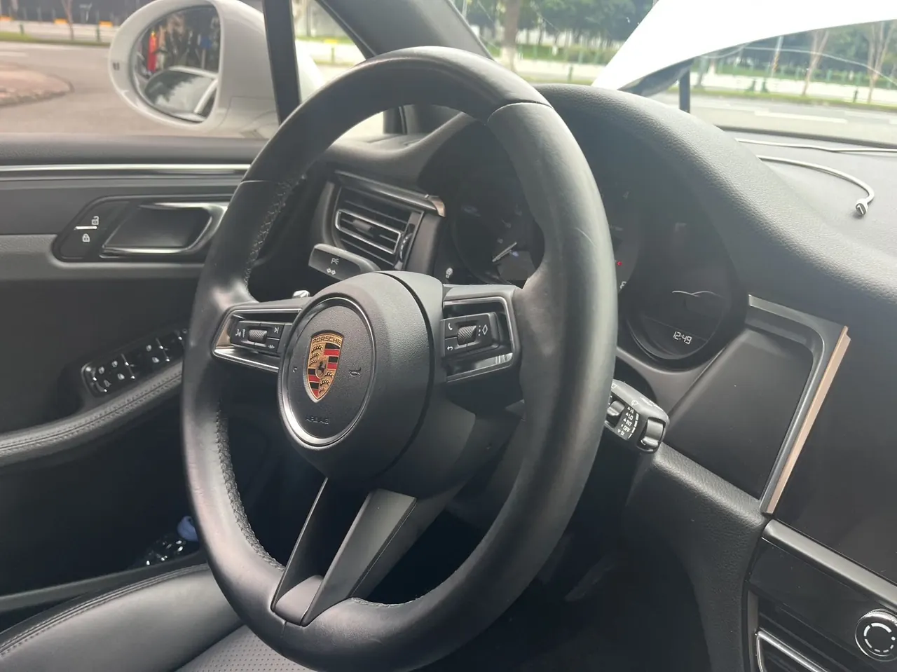 Porsche Macan (Imported) 2023 Macan 2.0T Automatic Gear 4