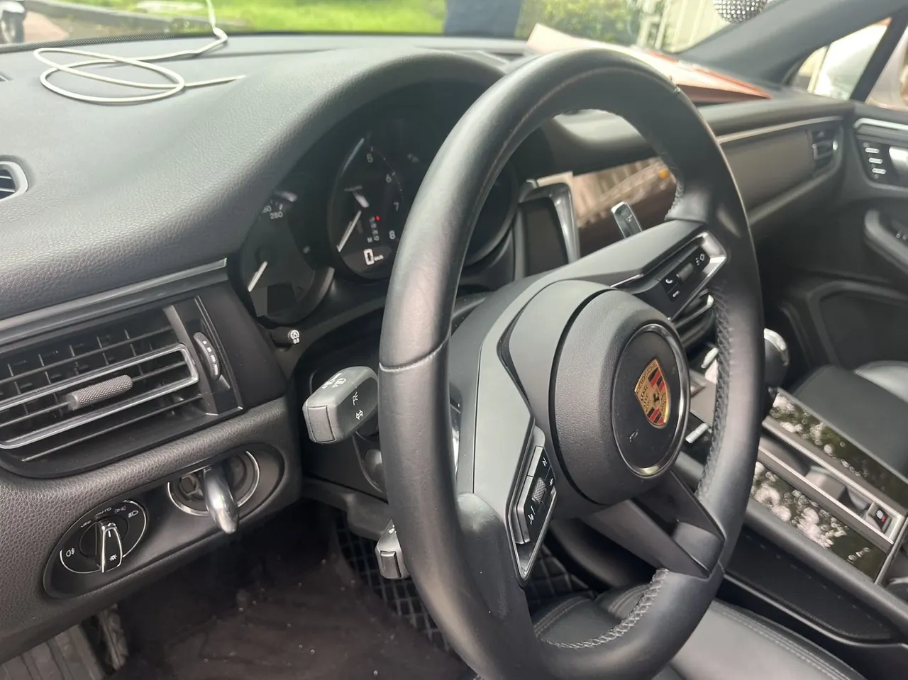 Porsche Macan (Imported) 2023 Macan 2.0T Automatic Gear 5