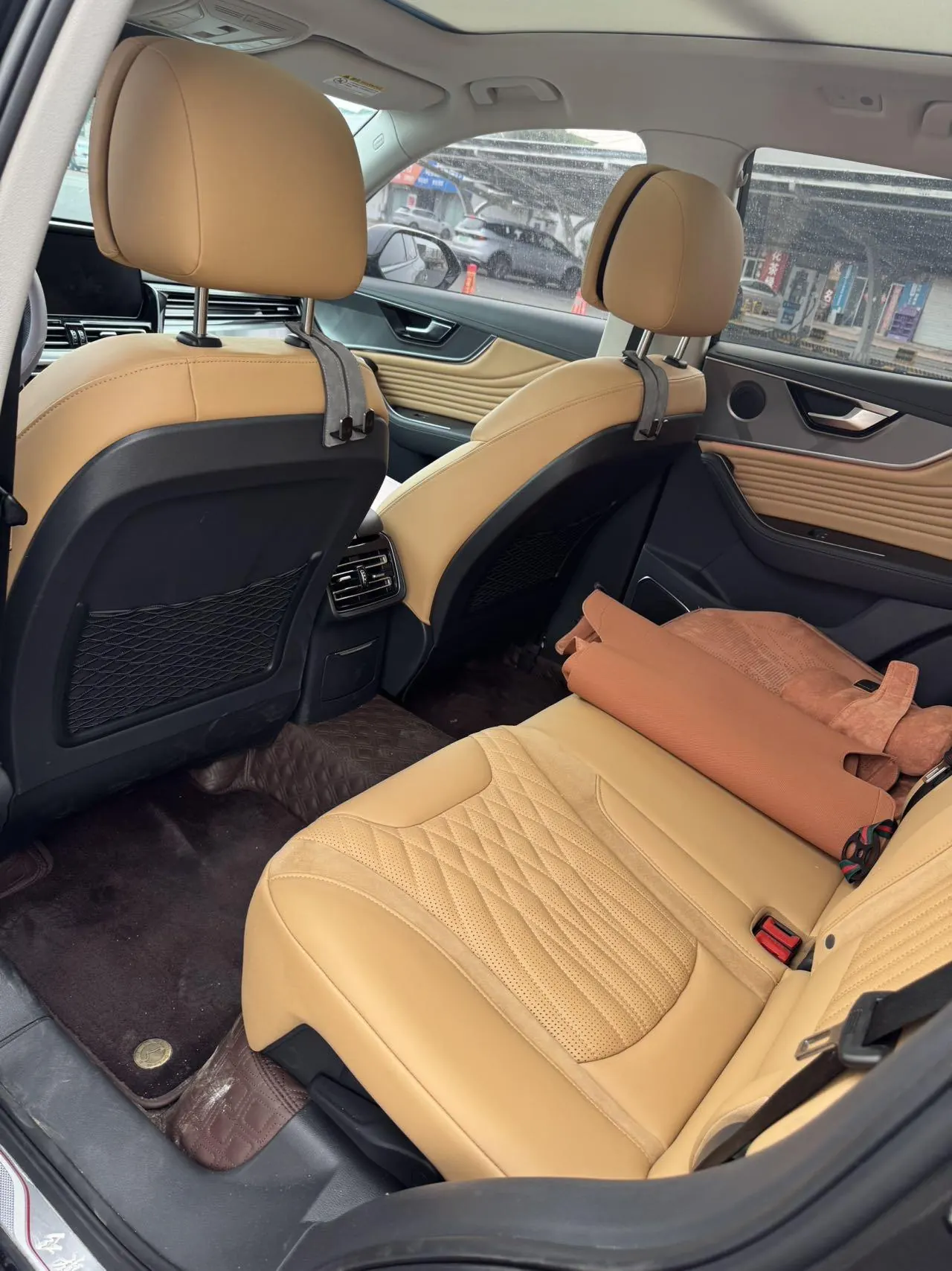 HongQi 2023 HS5 2.0T Flag Enjoy Pro Edition Automatic Gear 7