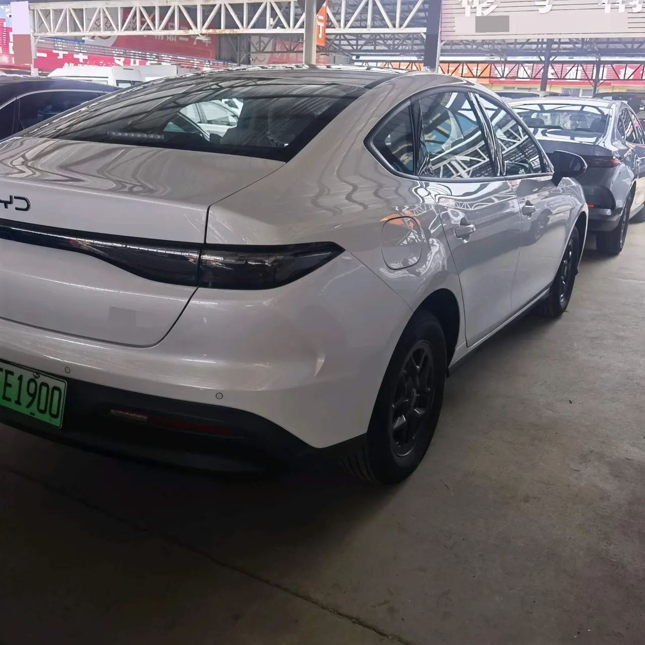 BYD 2026 seals 05 DM-i 1.5 stepless 128KM luxury automatic gear 3