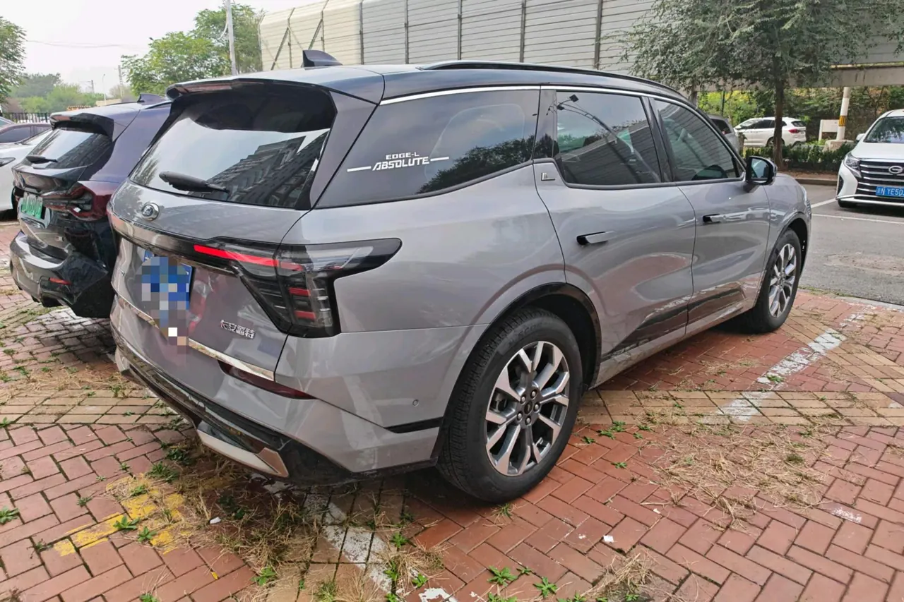 Ford 2023 Ruijie L 2.0T EcoBoost four-wheel drive 7-seat extreme automatic gear 2