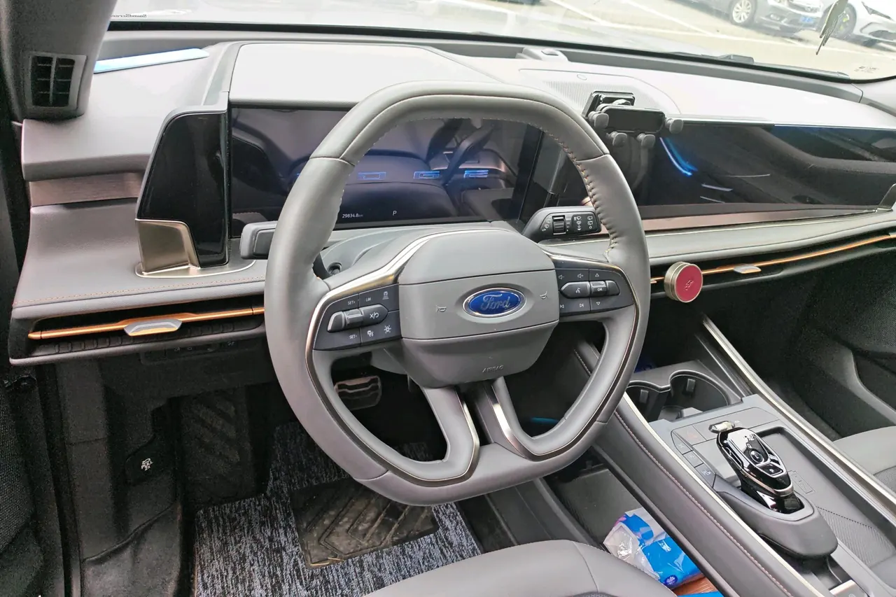 Ford 2023 Ruijie L 2.0T EcoBoost four-wheel drive 7-seat extreme automatic gear 8
