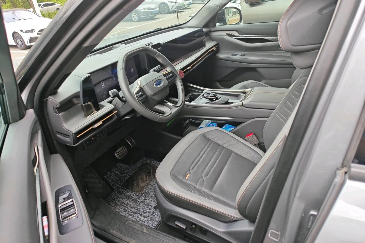 Ford 2023 Ruijie L 2.0T EcoBoost four-wheel drive 7-seat extreme automatic gear 9