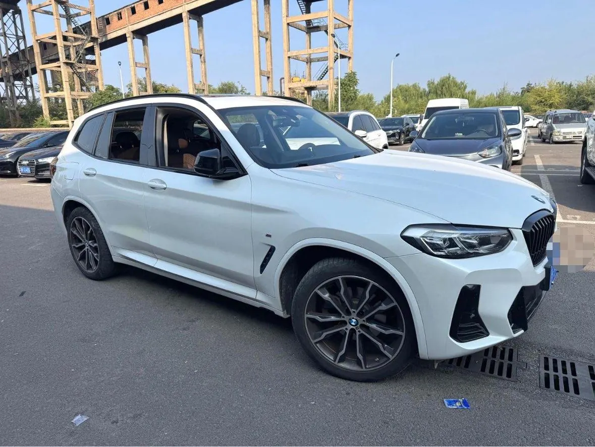 BMW 2022 X3 xDrive30i 2.0T Leading M Obsidian Night Suit Automatic Gear 3