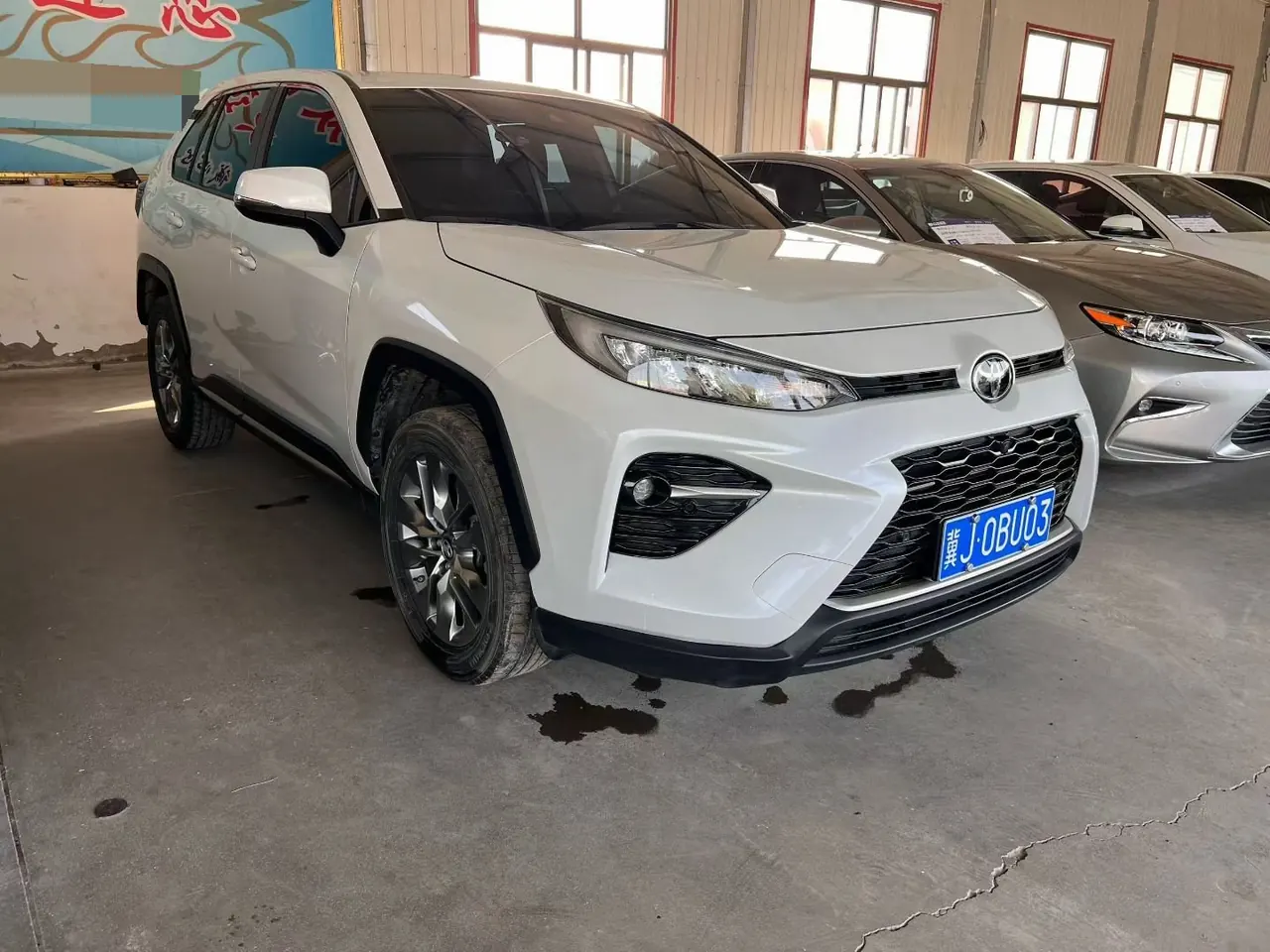 Toyota 2023 Willanda 2.0 Stepless Two-Drive Luxury PLUS Edition Automatic Gear 2
