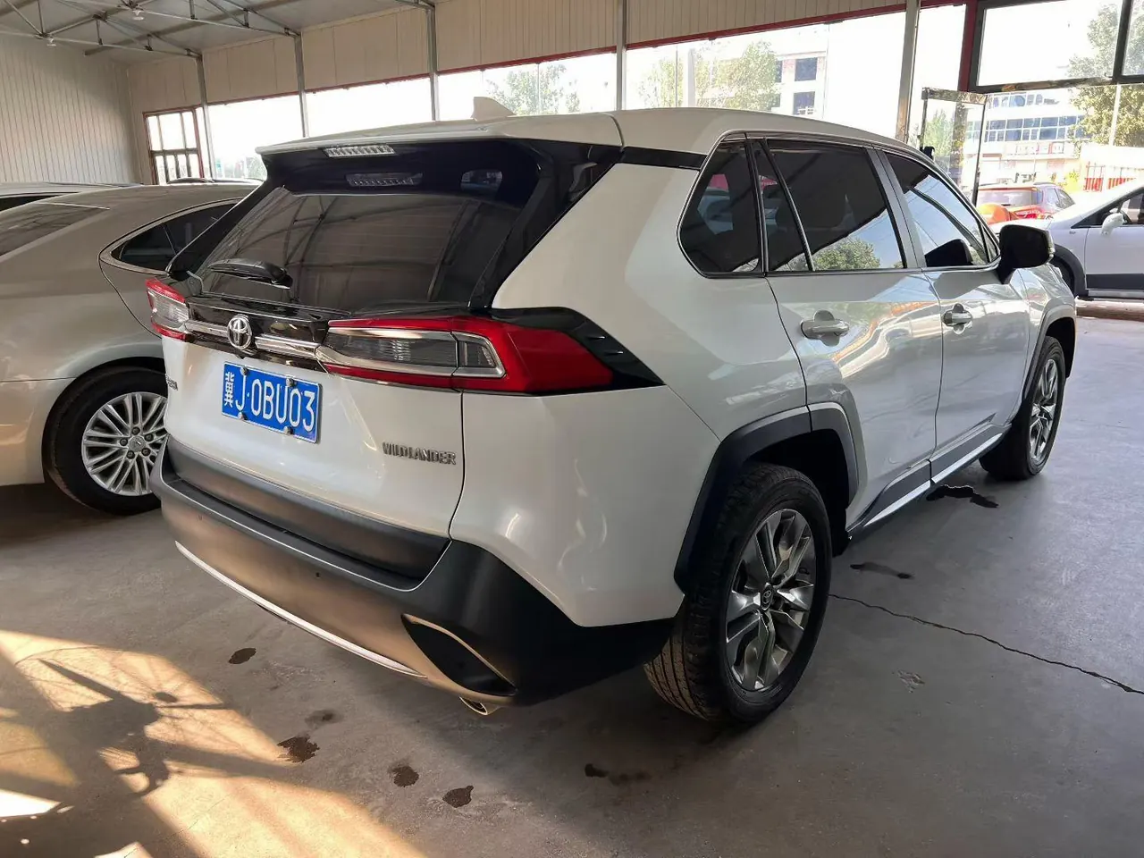 Toyota 2023 Willanda 2.0 Stepless Two-Drive Luxury PLUS Edition Automatic Gear 6
