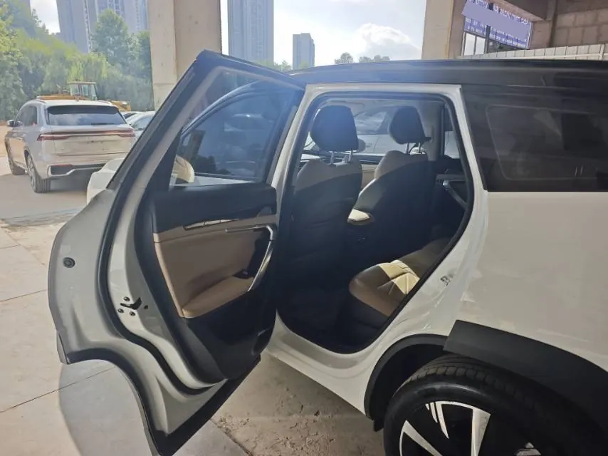 Geely 2023 Boyue L 1.5TD Honorable Automatic Transmission 5