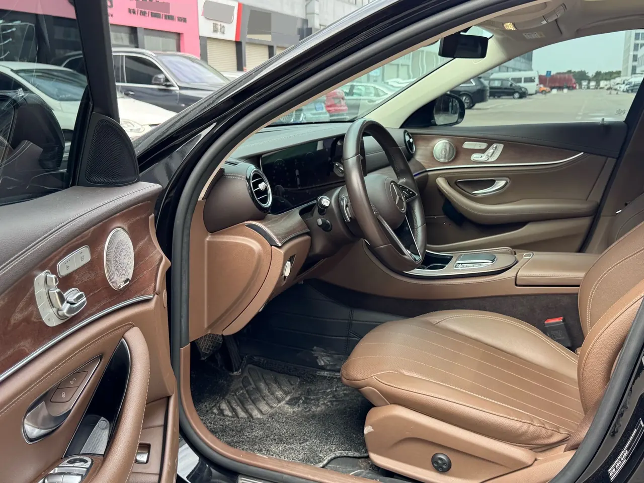 Mercedes Benz E Class 2023 E 300 L 2.0T Luxury Automatic Gear 3