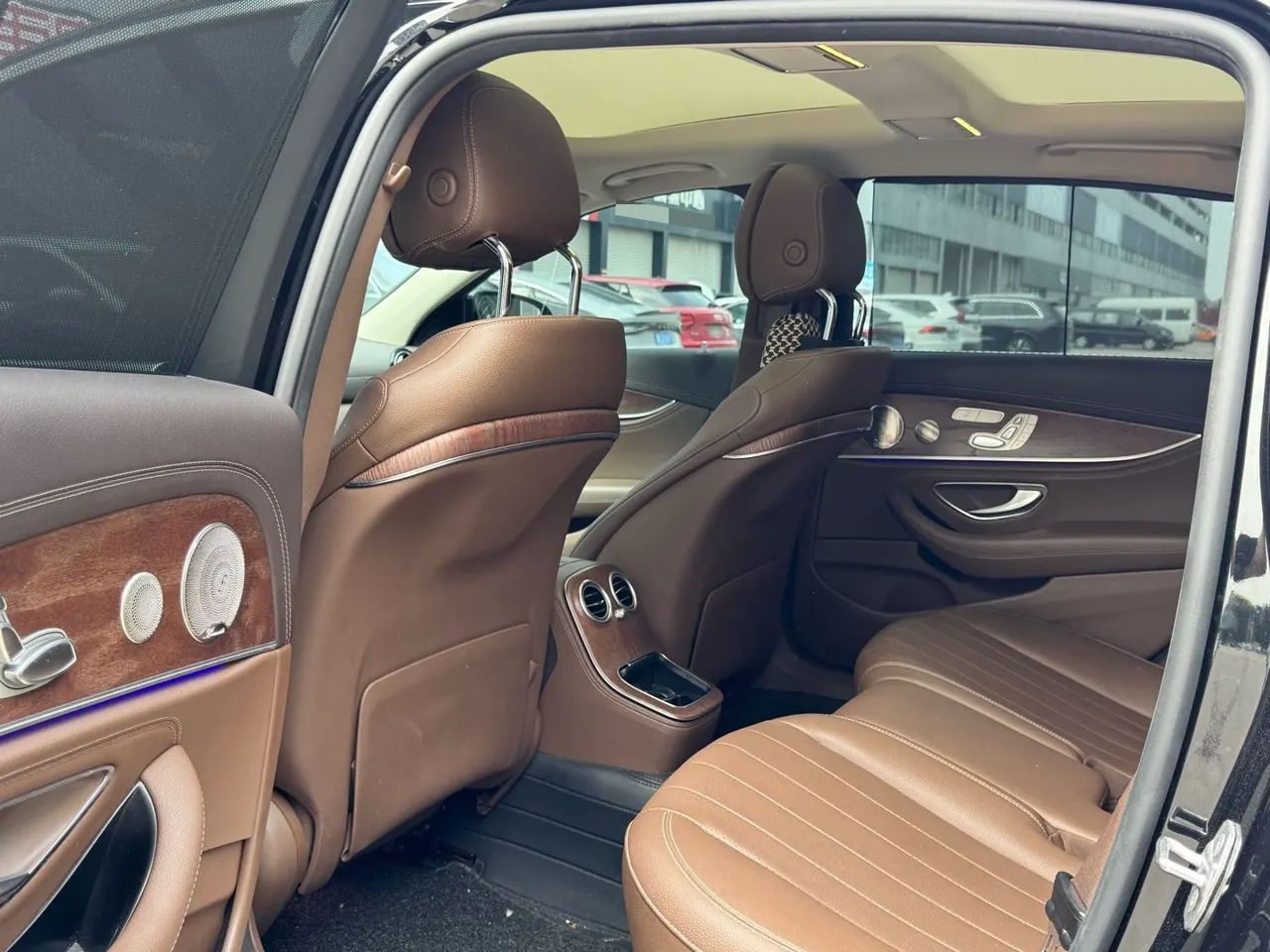Mercedes Benz E Class 2023 E 300 L 2.0T Luxury Automatic Gear 4